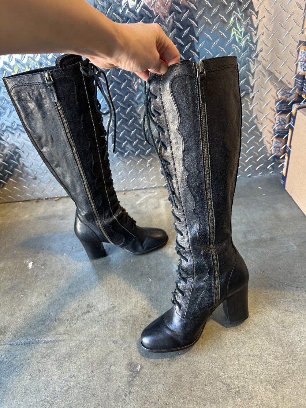 Frye x Anna Sui Collab Parker Tall Leather Lace Up Boots 8 - Picture 5 of 12